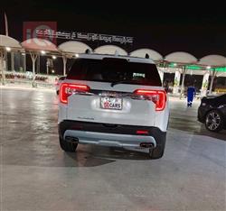 GMC Acadia